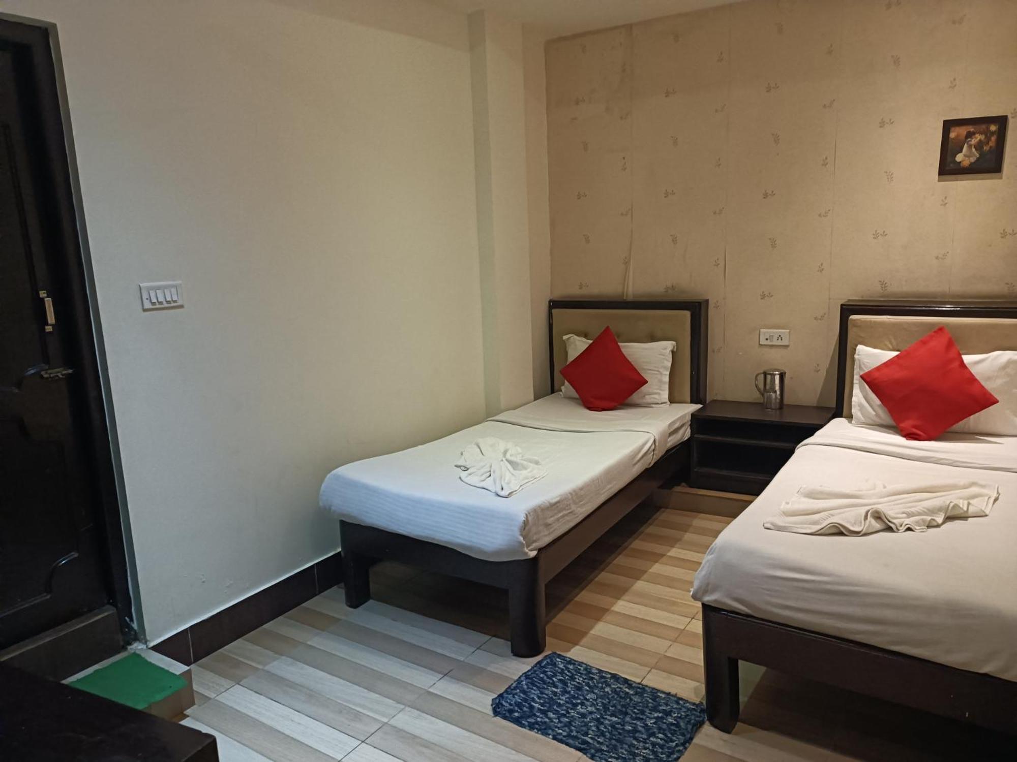 Hotel Serene Shillong Esterno foto
